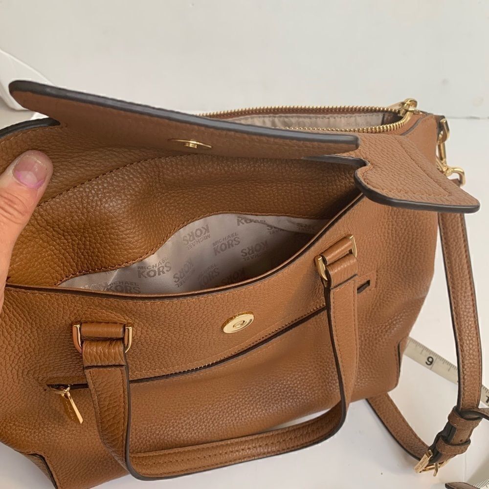 MICHAEL KORS MACKENZIE LEATHER SATCHEL ACORN - Picture 5 of 8